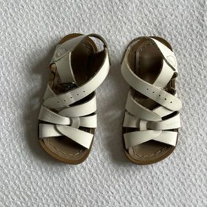 Salt Water Original, White, Size 7.